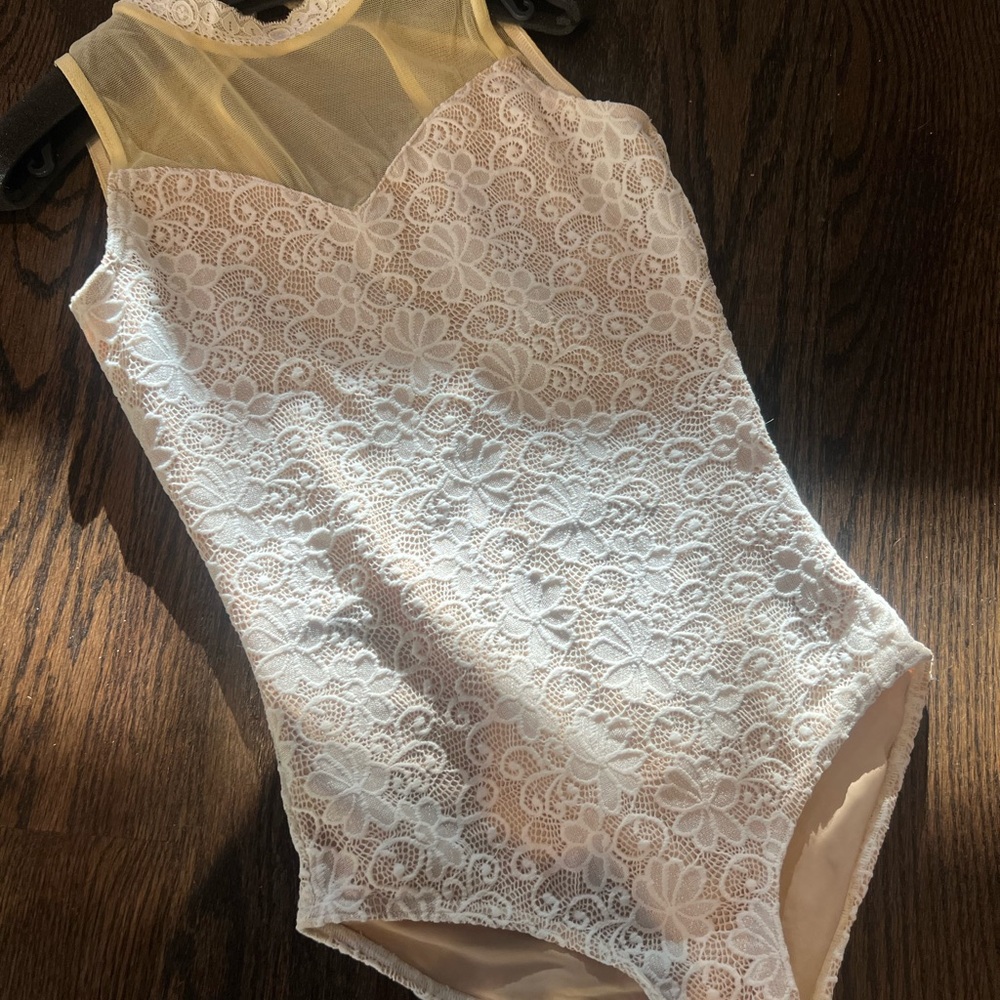Xiaoxiao Designs Aphrodite Lace Leotard – White S